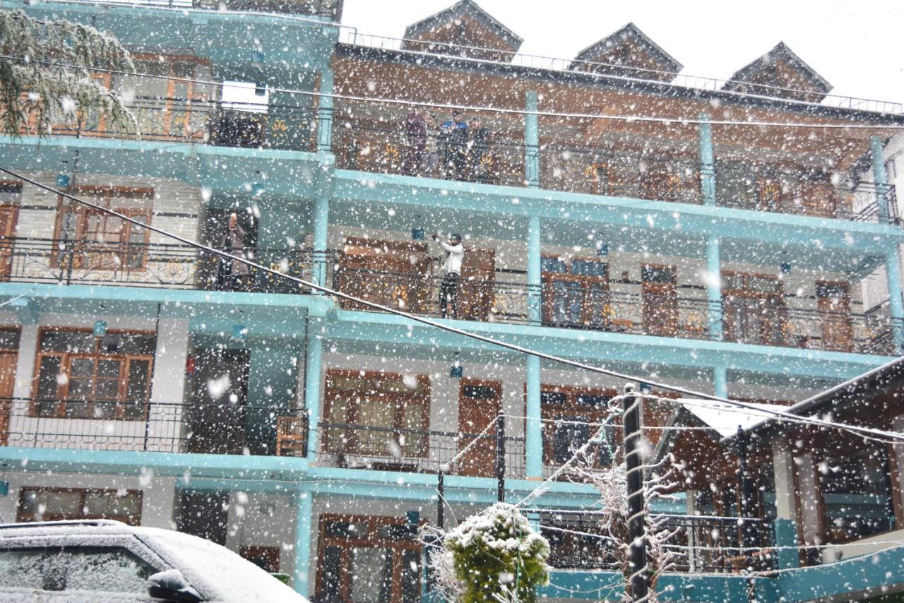 Hotel Neelgiri - Manali Diaries Bagian luar foto